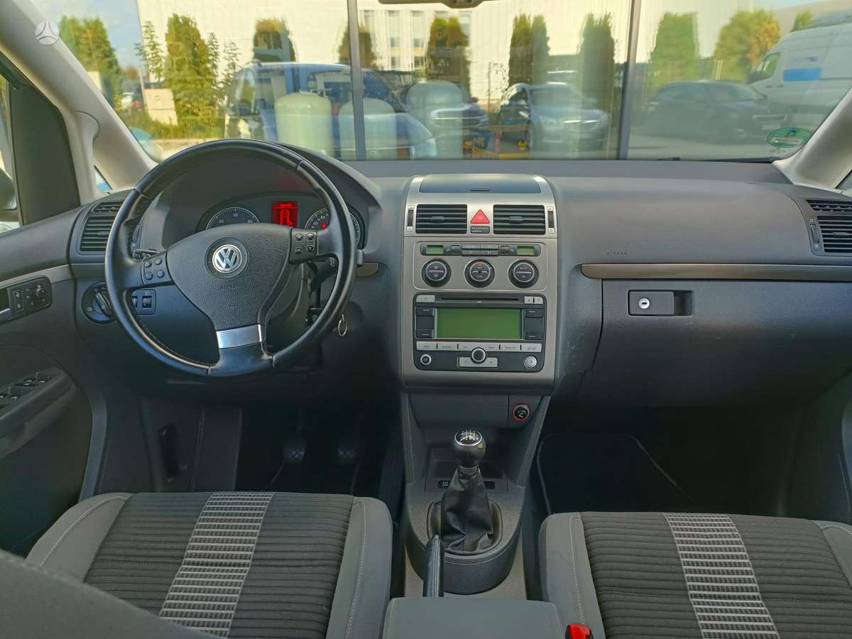 Volkswagen Touran 2008 — photo 5