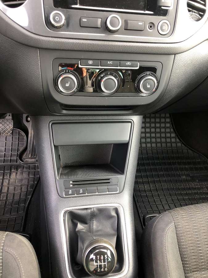 Volkswagen Tiguan 2012 — photo 10