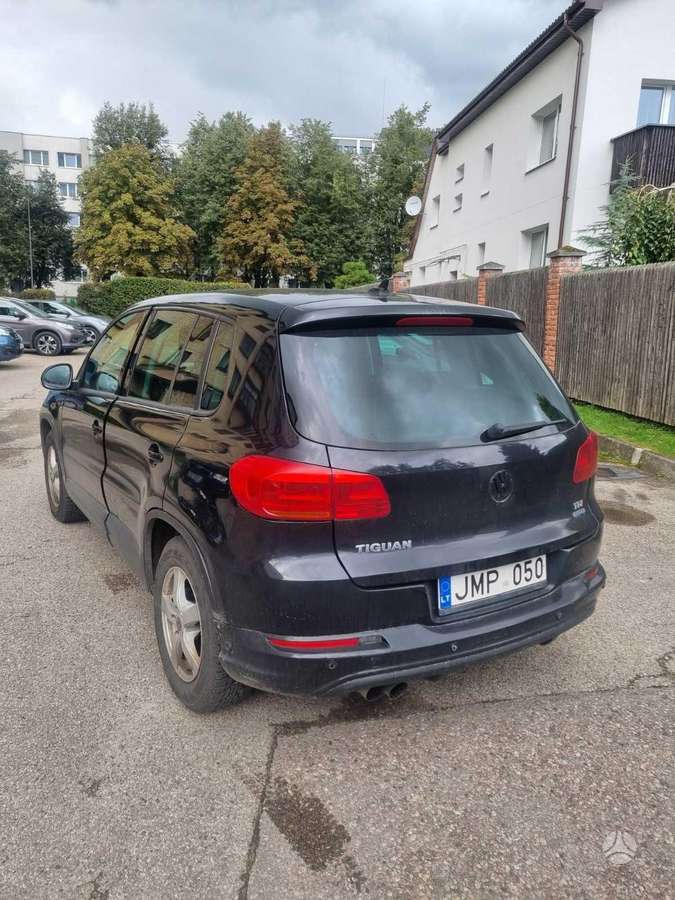 Volkswagen Tiguan 2012 — engine 1968 cm³, 110 HP (81kW)