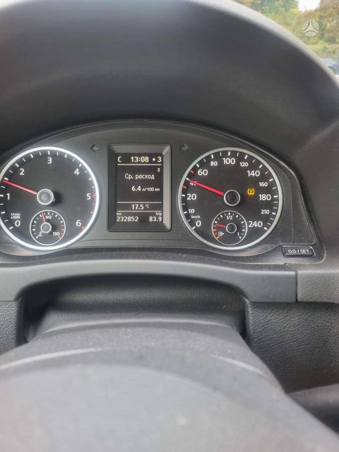 Volkswagen Tiguan 2012 — photo 6