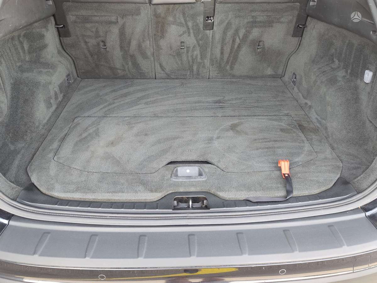 Volvo XC60 2010 — photo 15