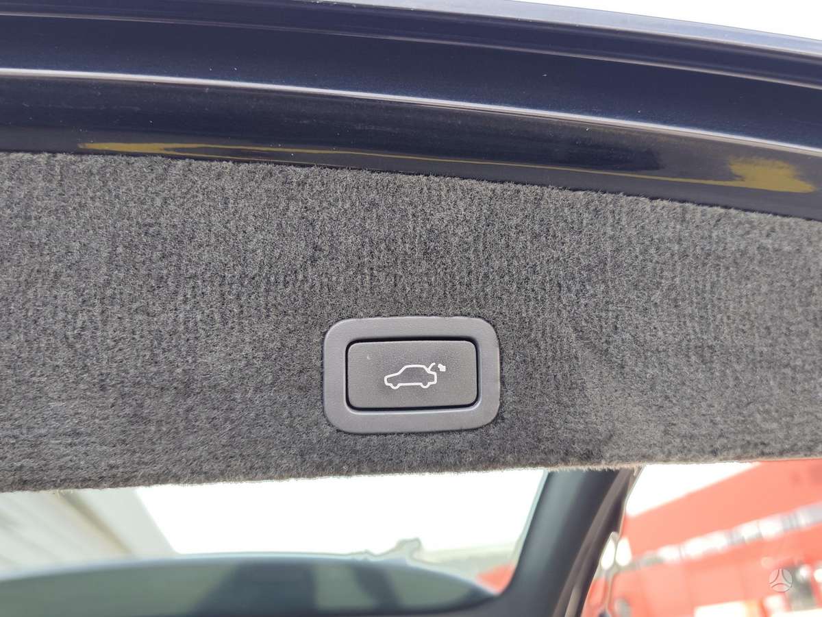 Volvo XC60 2010 — photo 17