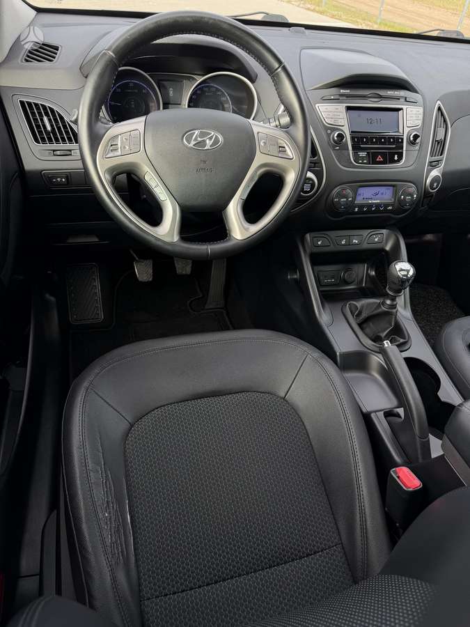 Hyundai ix35 2013 — photo 19