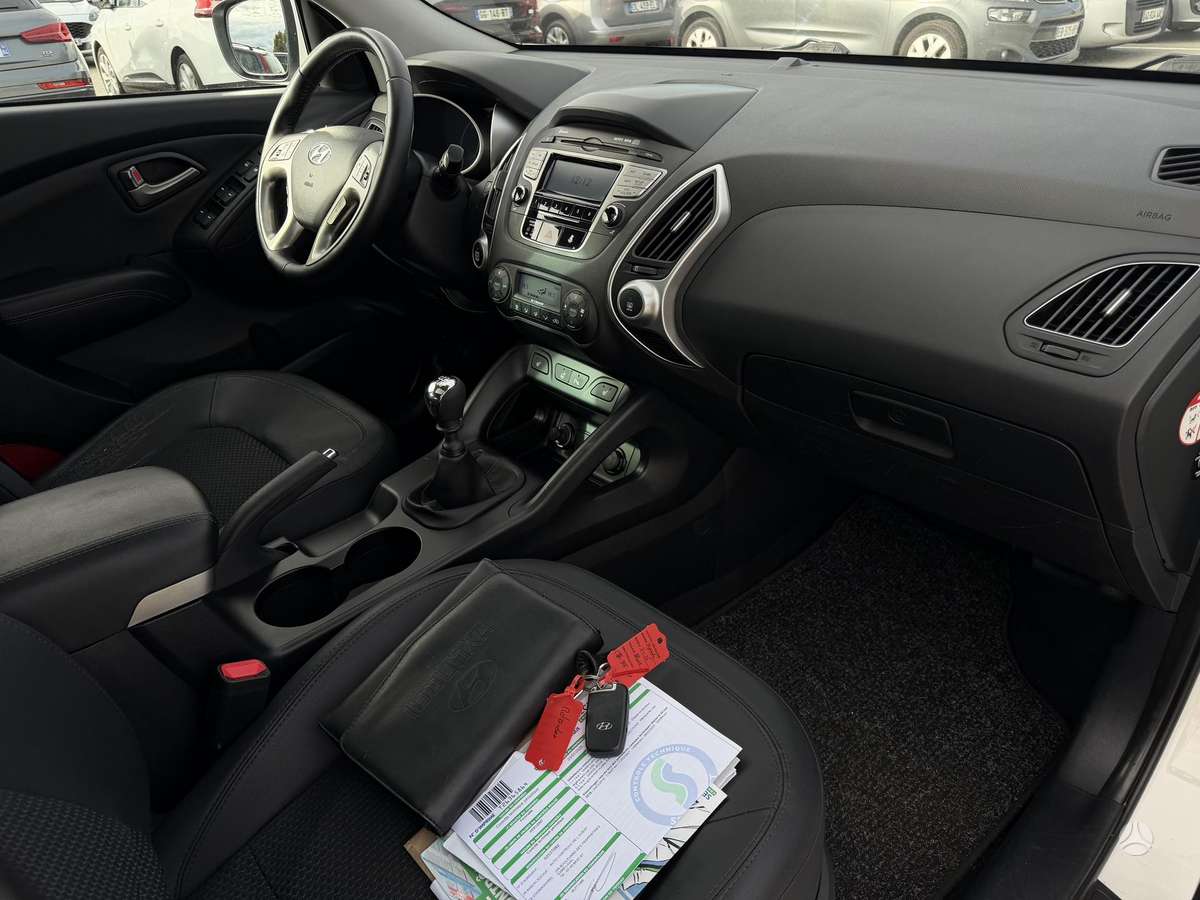 Hyundai ix35 2013 — photo 24