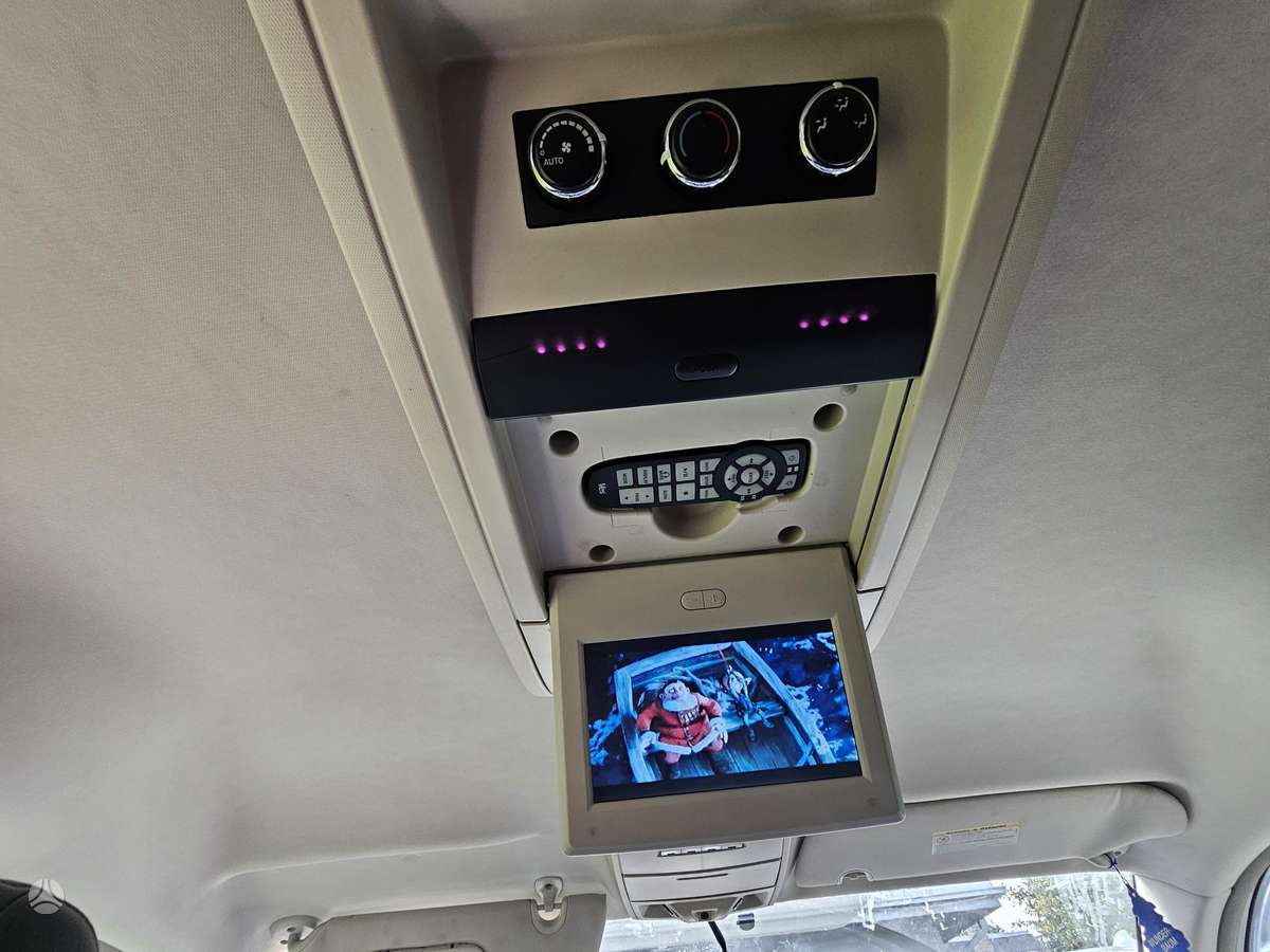 Chrysler Grand 2009 — photo 39