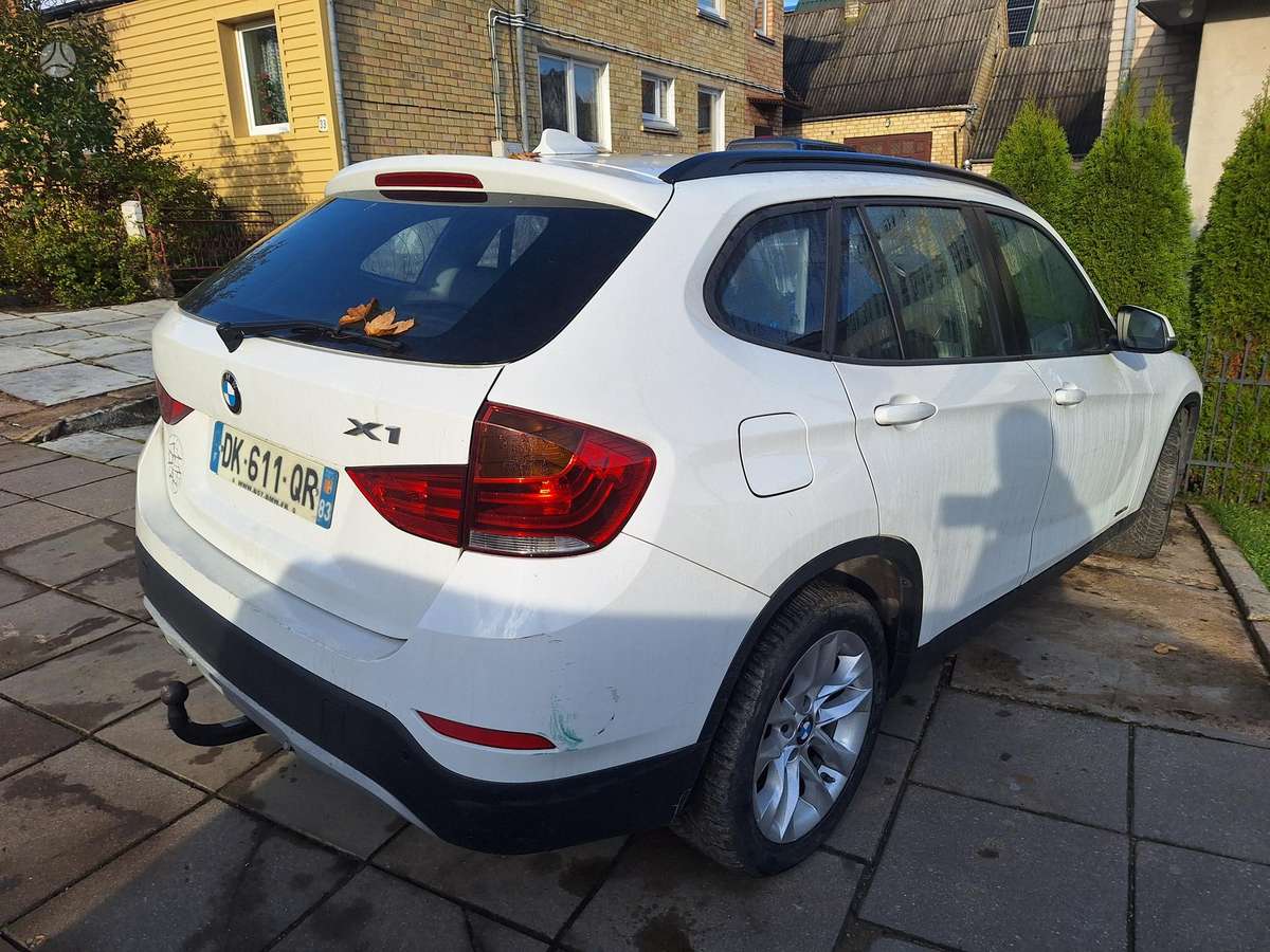 BMW X1 2014 — rear view