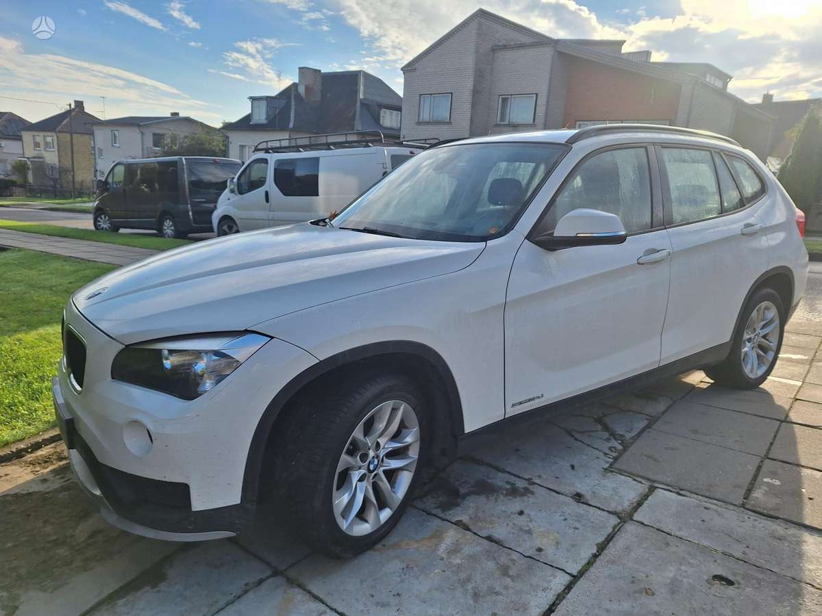 BMW X1 2014 — interior