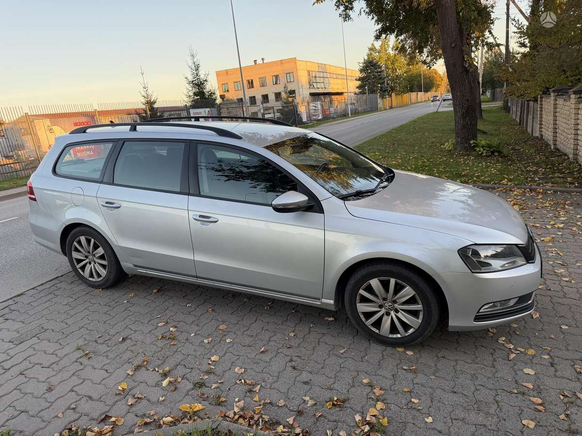 Volkswagen Passat 2012 — двигун 1598 cm³, 105 HP (77kW)