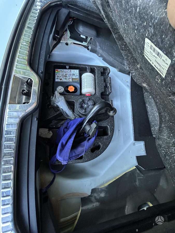Volvo XC60 2013 — photo 21