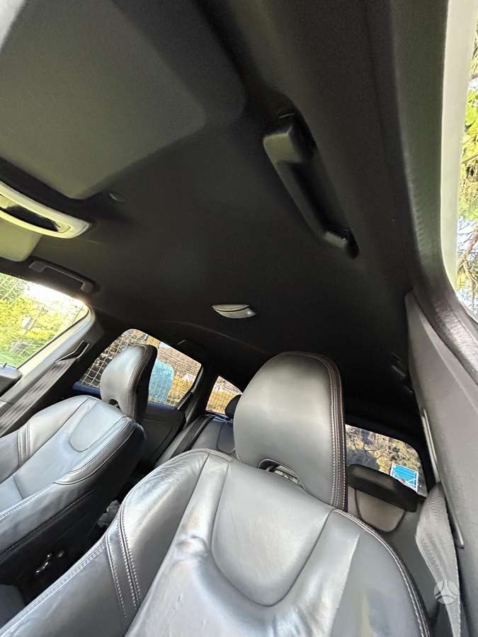 Volvo XC60 2013 — photo 24