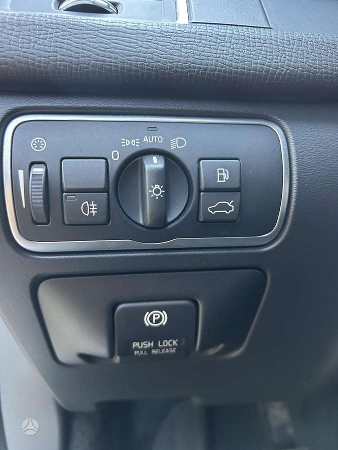 Volvo XC60 2013 — photo 26