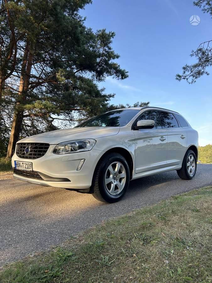 Volvo XC60 2013 — interior