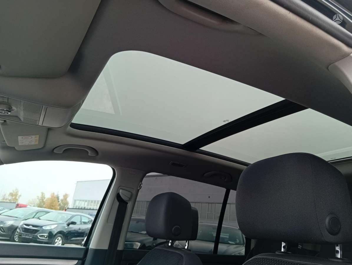 Volkswagen Touran 2014 — photo 10