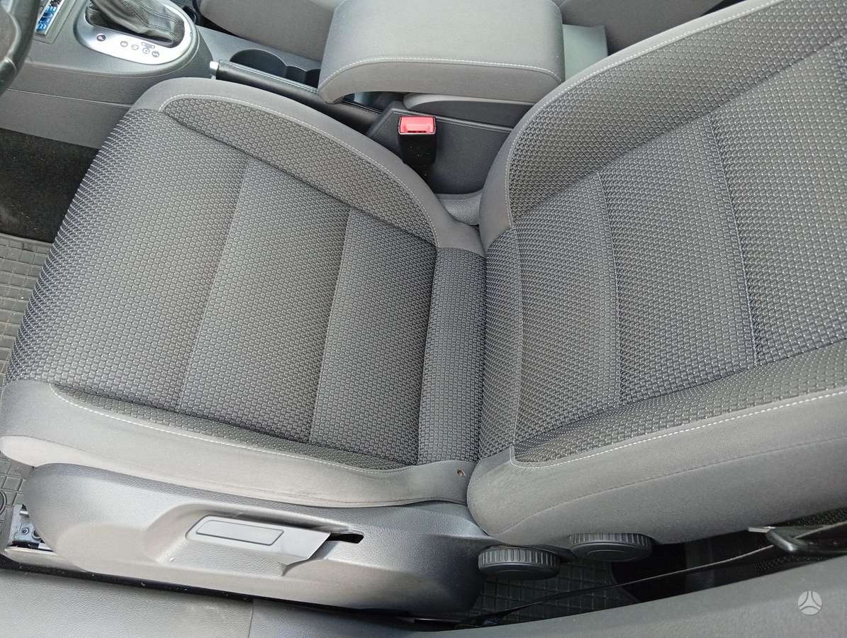 Volkswagen Touran 2014 — photo 11