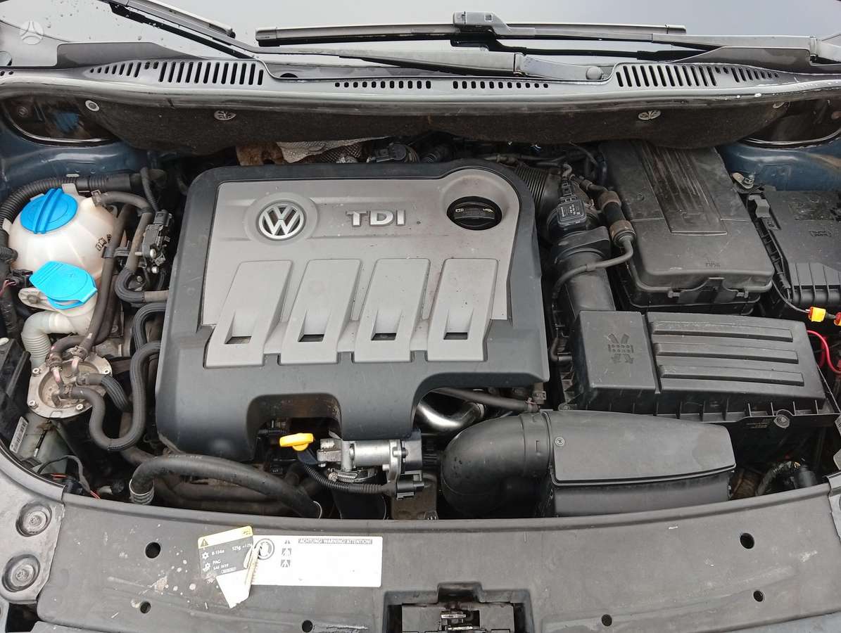 Volkswagen Touran 2014 — photo 16
