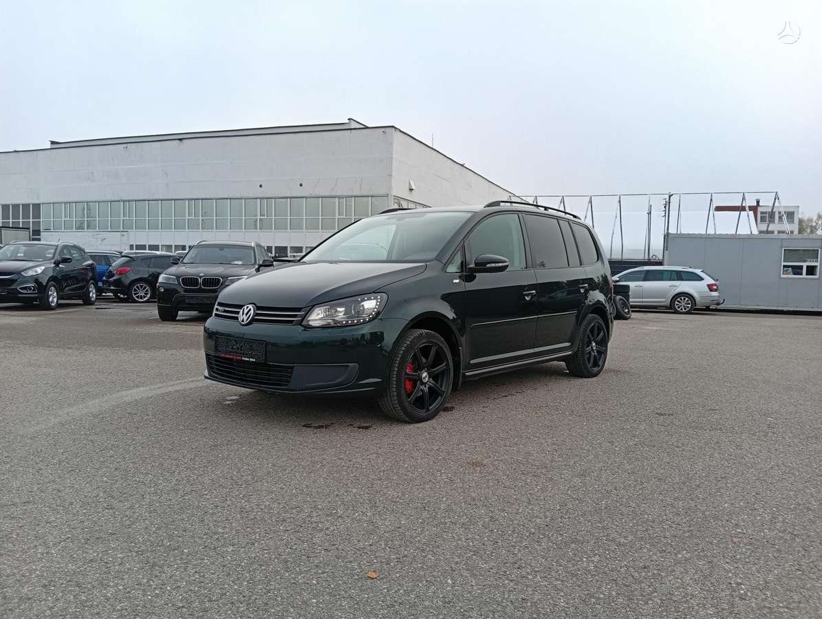 Volkswagen Touran 2014 — rear view