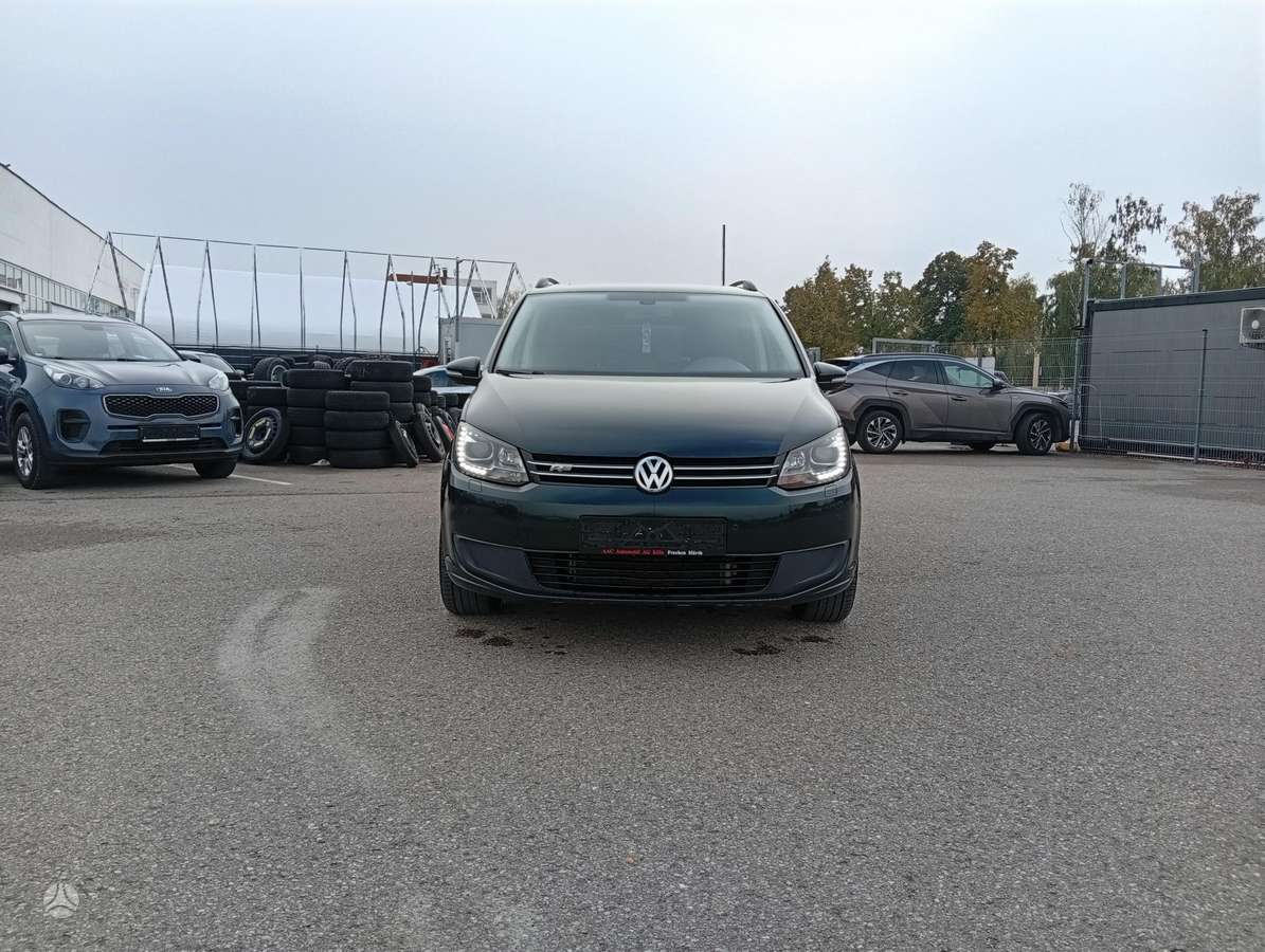 Volkswagen Touran 2014 — photo 9