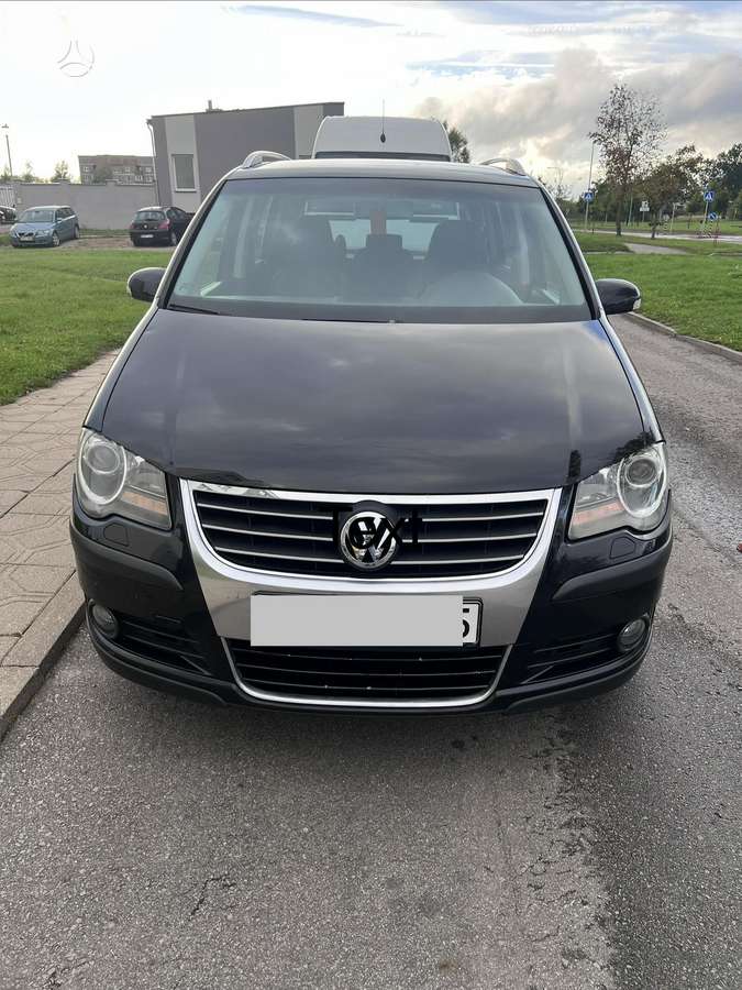 Volkswagen Touran 2007 — вигляд ззаду