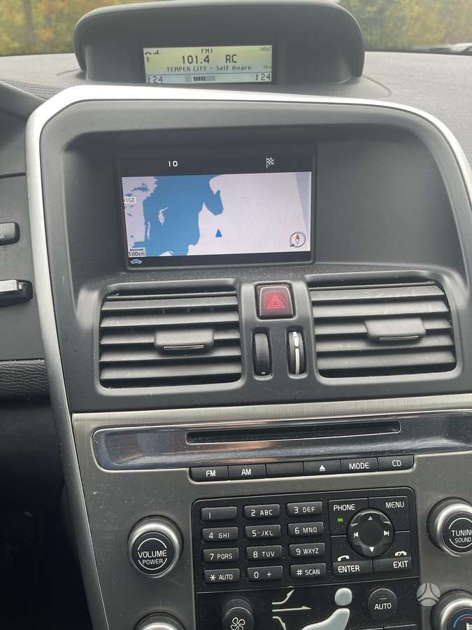 Volvo XC60 2009 — photo 11