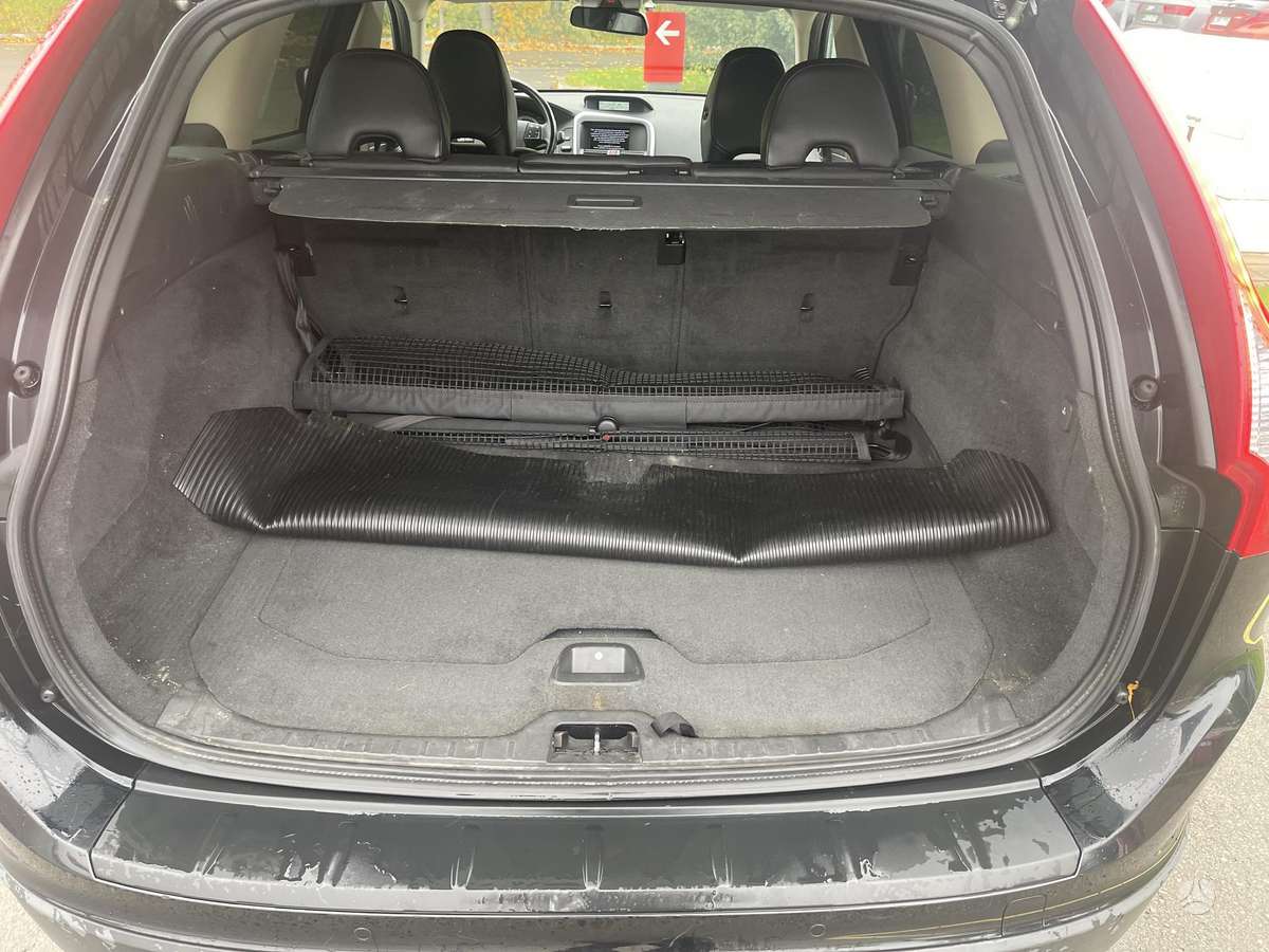 Volvo XC60 2009 — photo 9