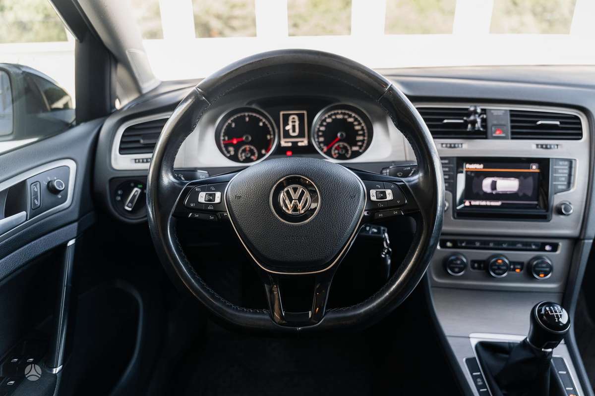 Volkswagen Golf 2015 — photo 26
