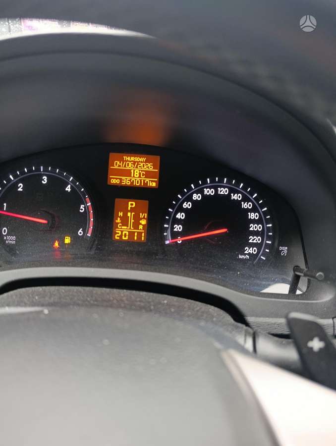 Toyota Avensis 2012 — photo 6