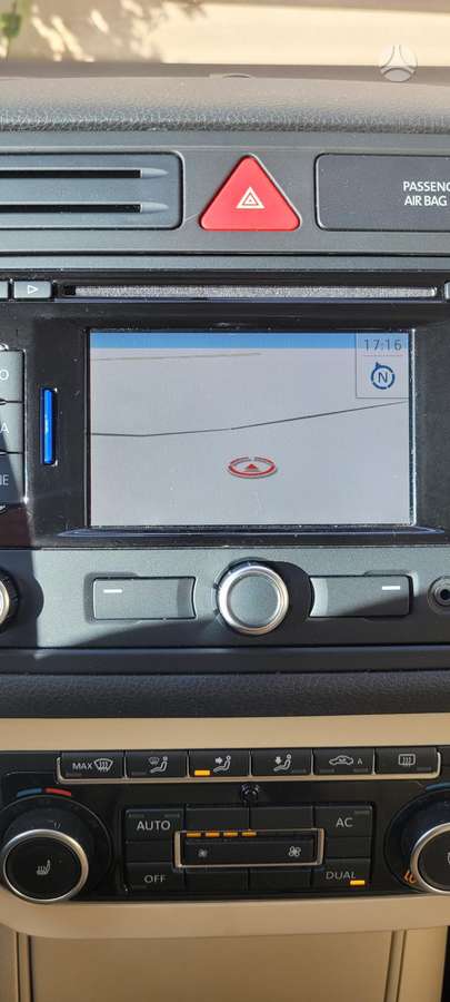 Volkswagen Golf 2011 — photo 21