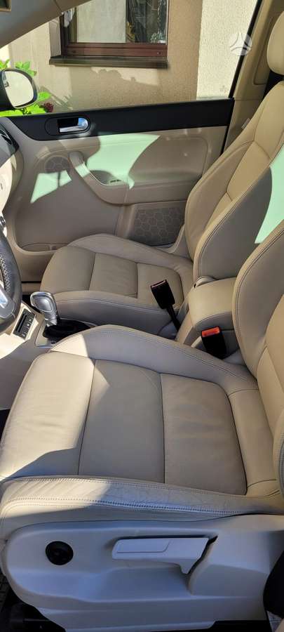 Volkswagen Golf 2011 — photo 9