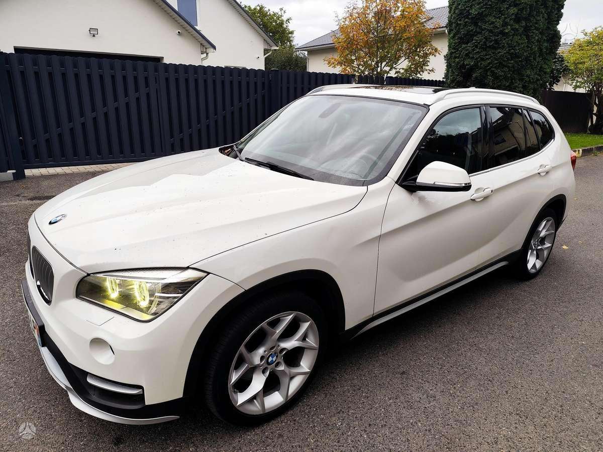 BMW X1 2014 — interior