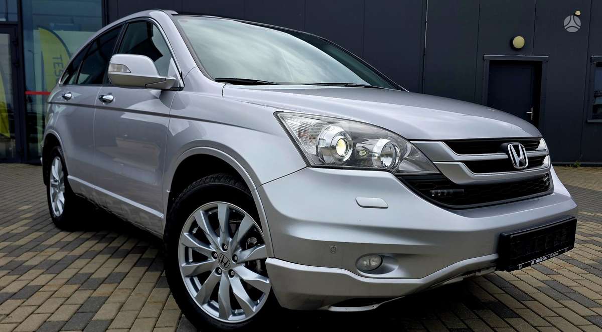 Honda CR-V 2010 — interior