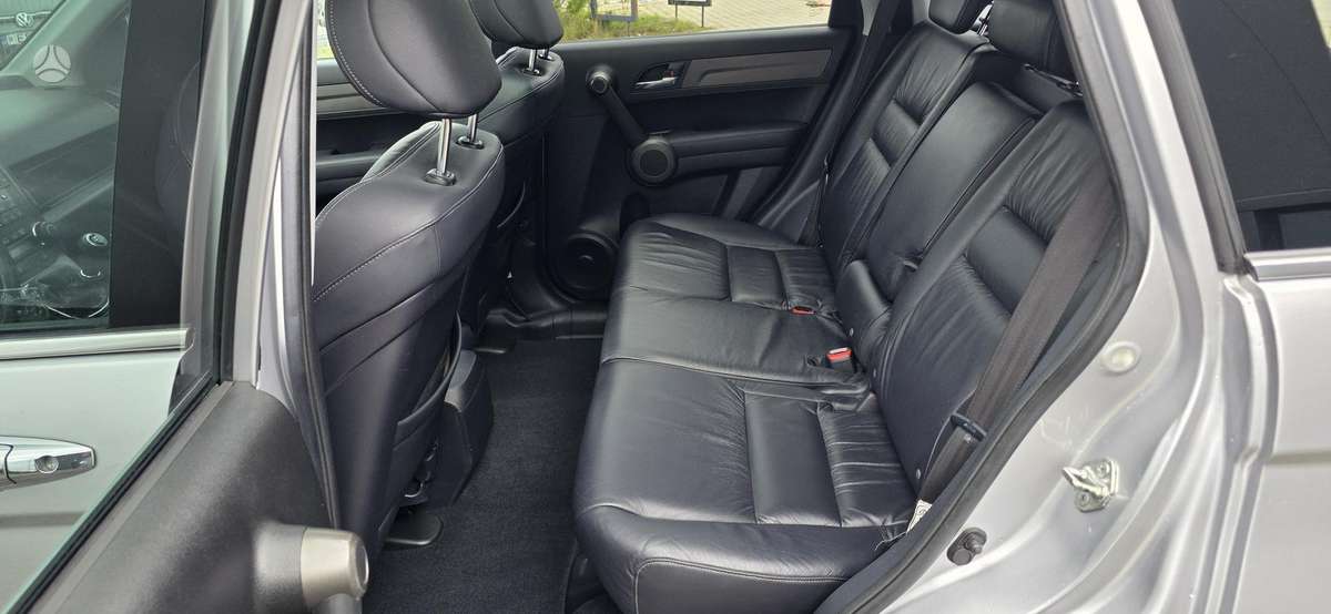 Honda CR-V 2010 — photo 35