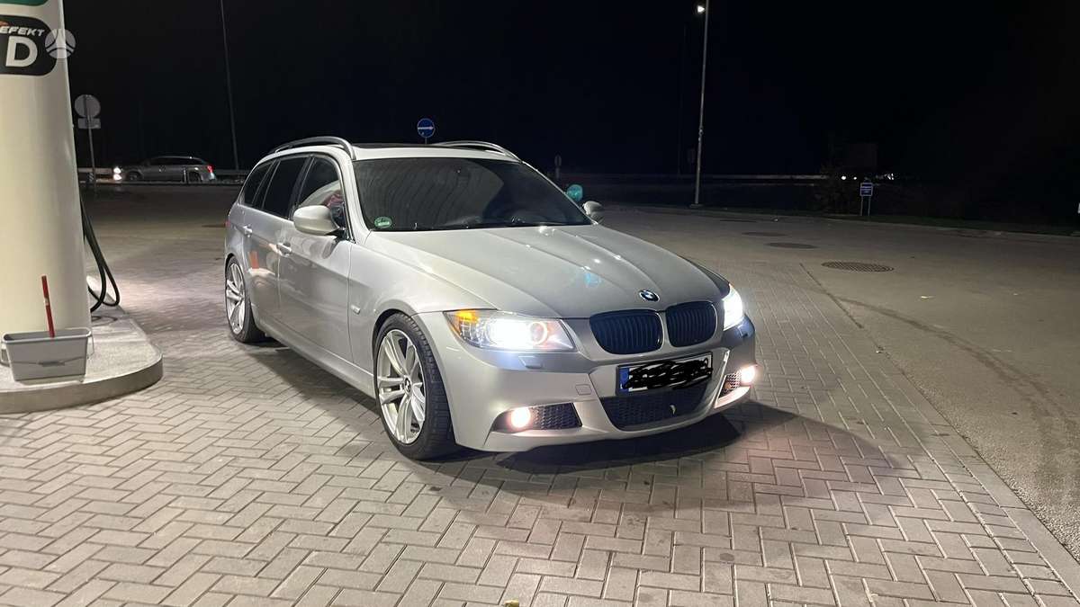 BMW 320, 2009
