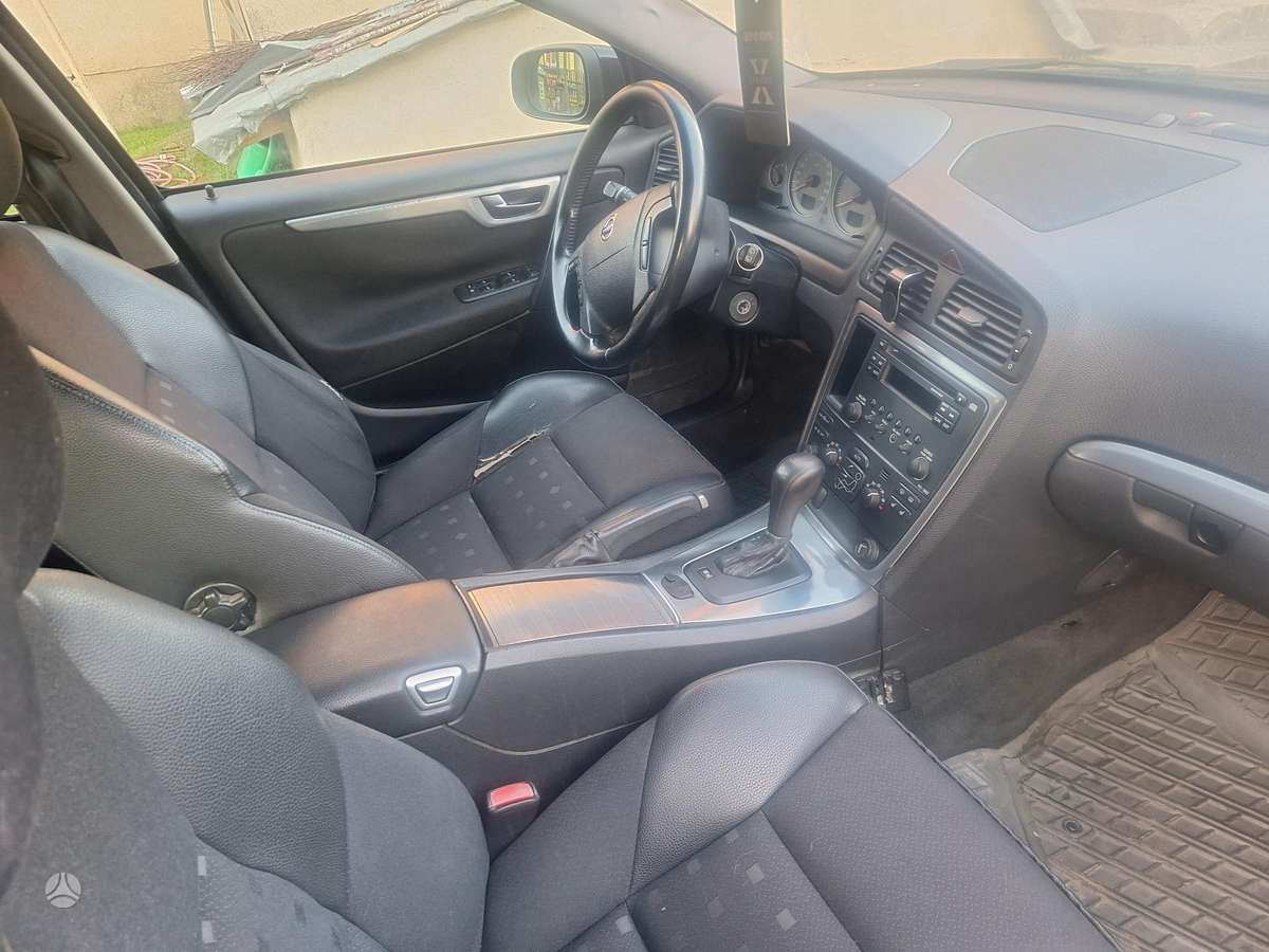 Volvo V70 2006 — photo 6