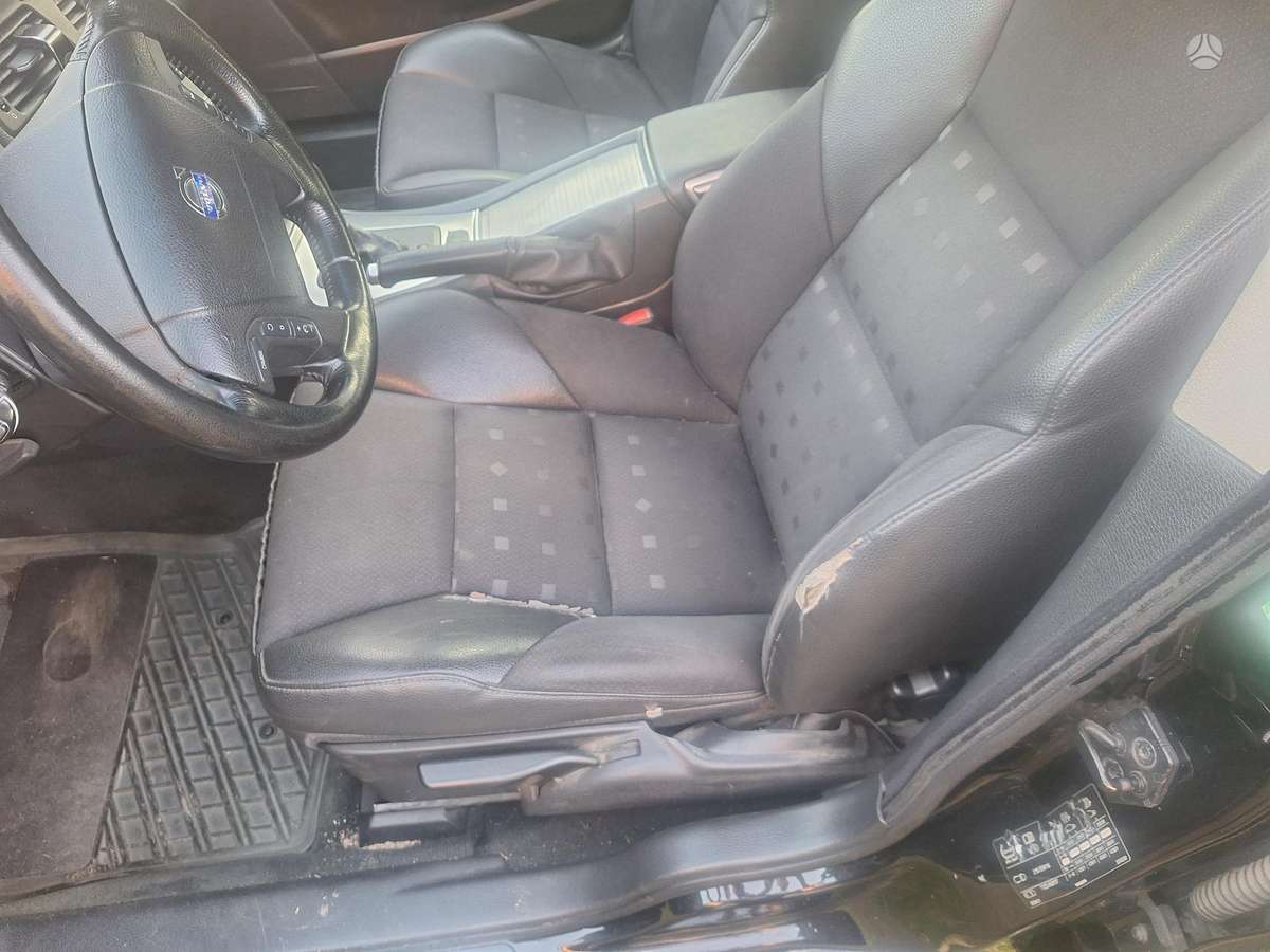 Volvo V70 2006 — photo 7