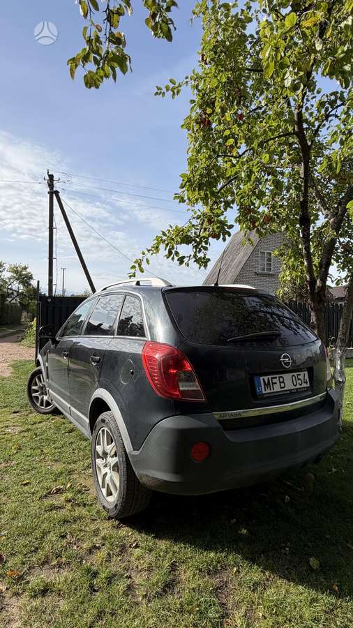 Opel Antara 2011 — interior