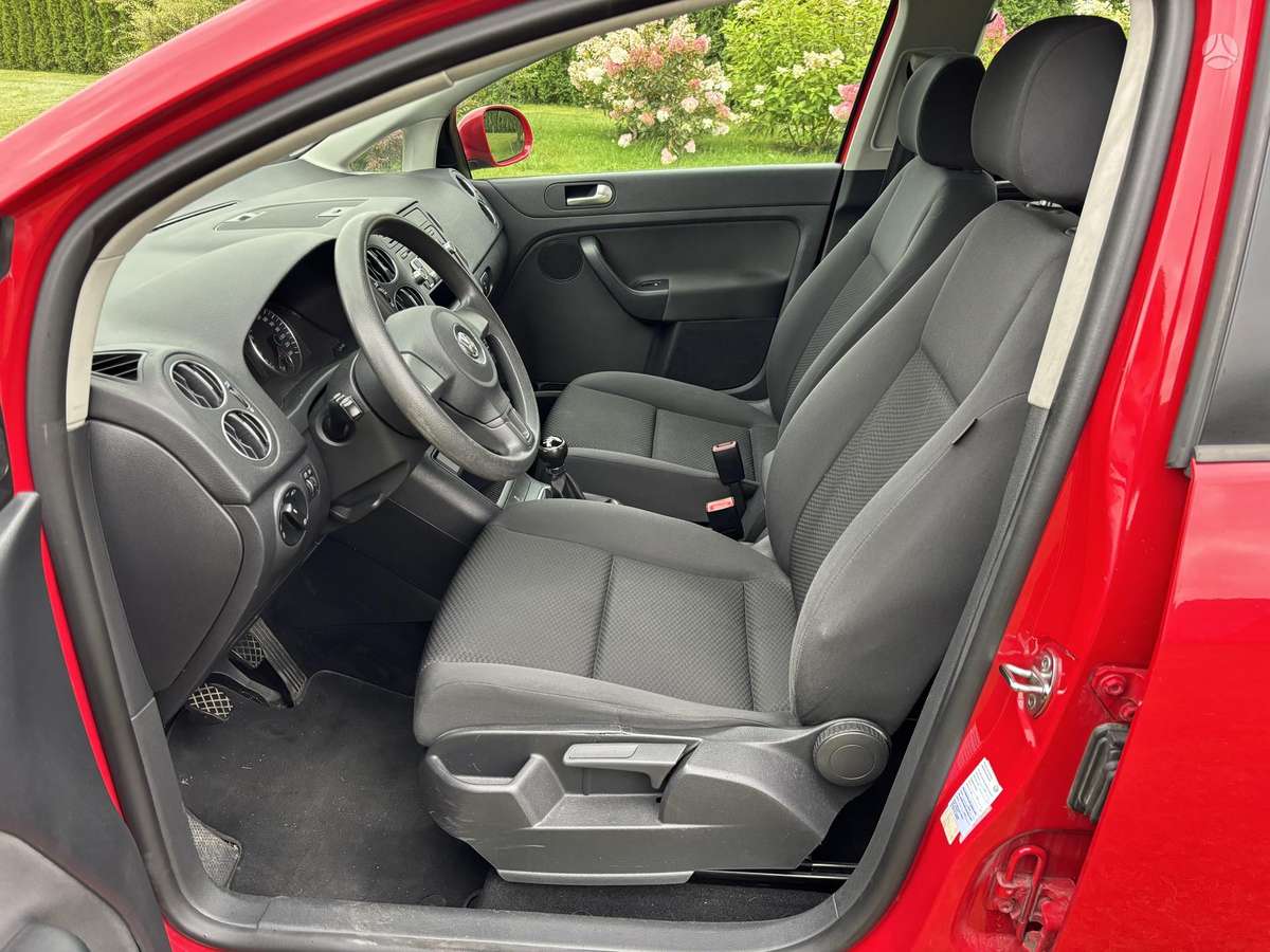 Volkswagen Golf 2011 — photo 12