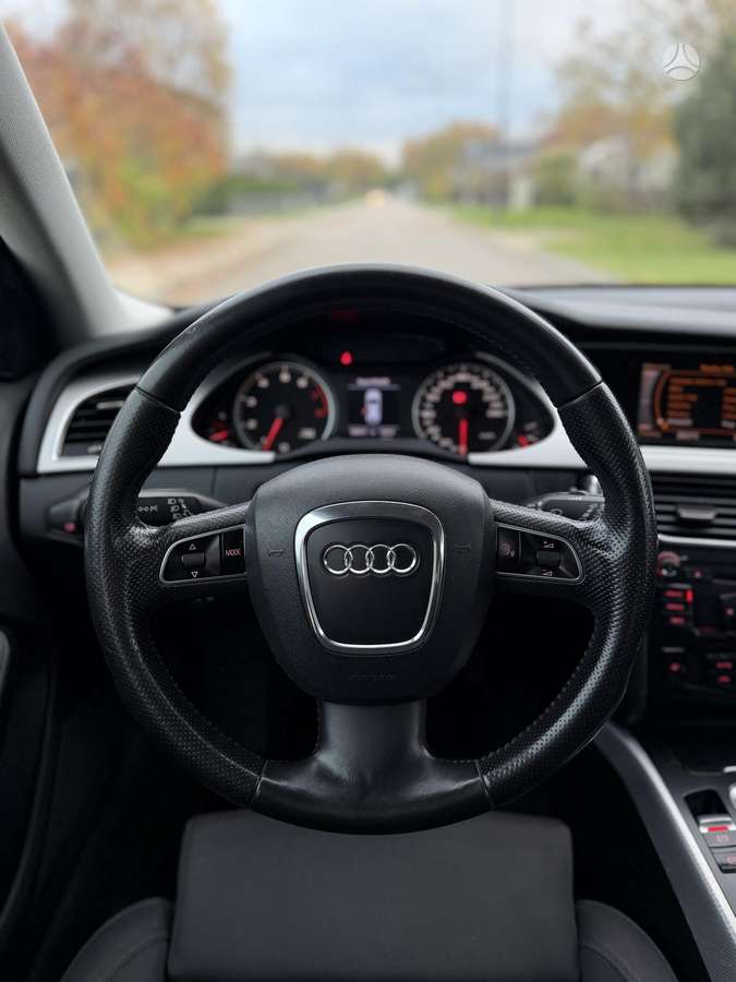 Audi A4 2009 — photo 13