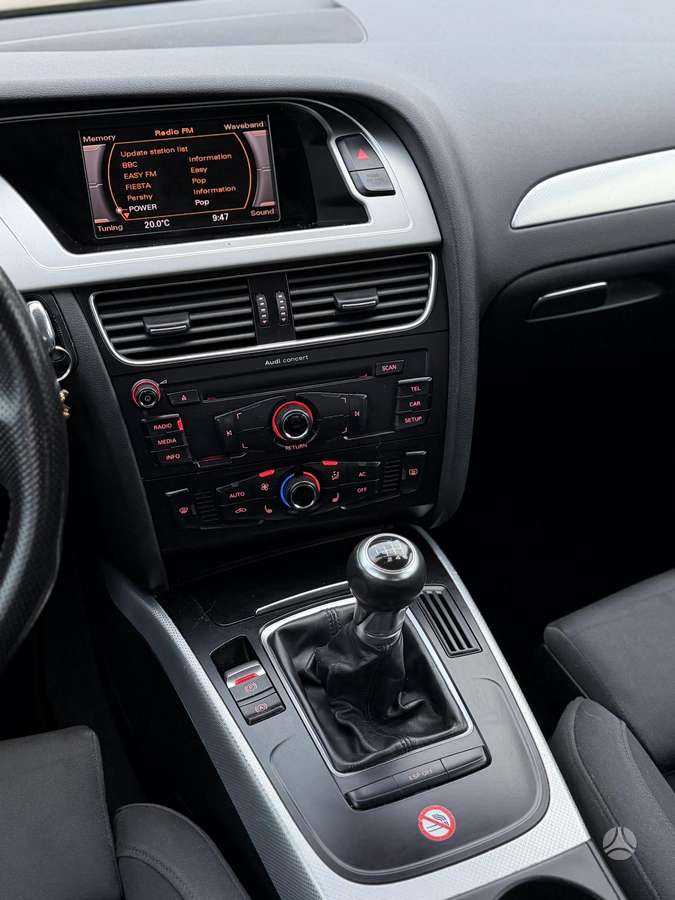 Audi A4 2009 — photo 14