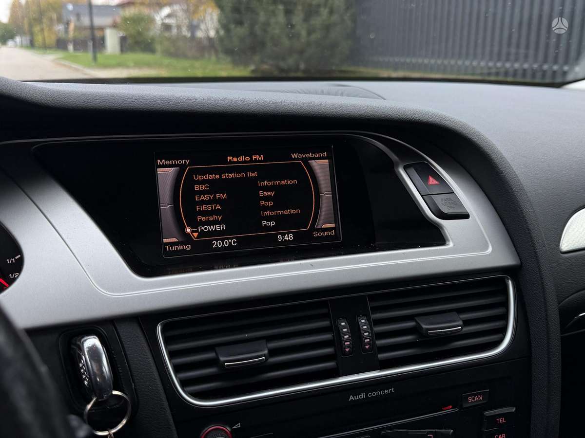 Audi A4 2009 — photo 17