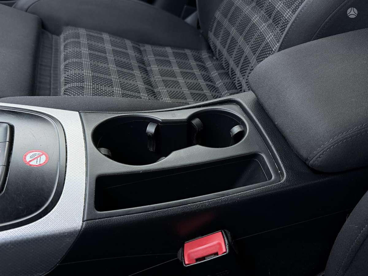 Audi A4 2009 — photo 18