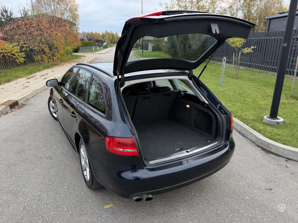 Audi A4 2009 — photo 26