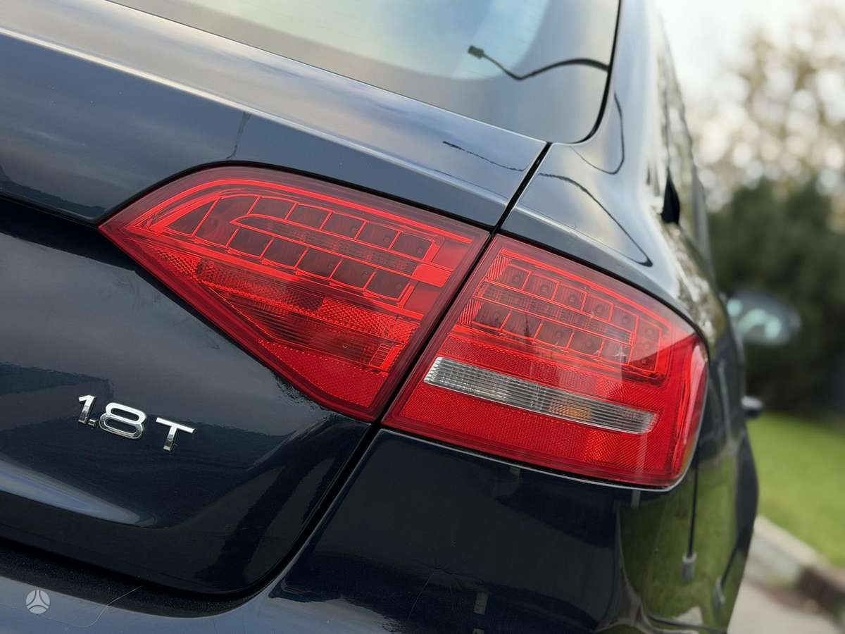 Audi A4 2009 — photo 28
