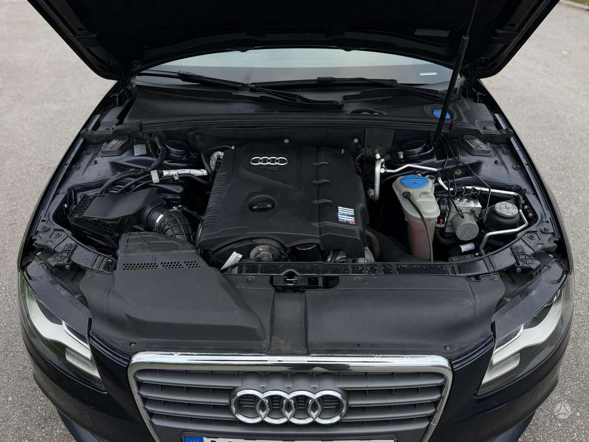 Audi A4 2009 — photo 30