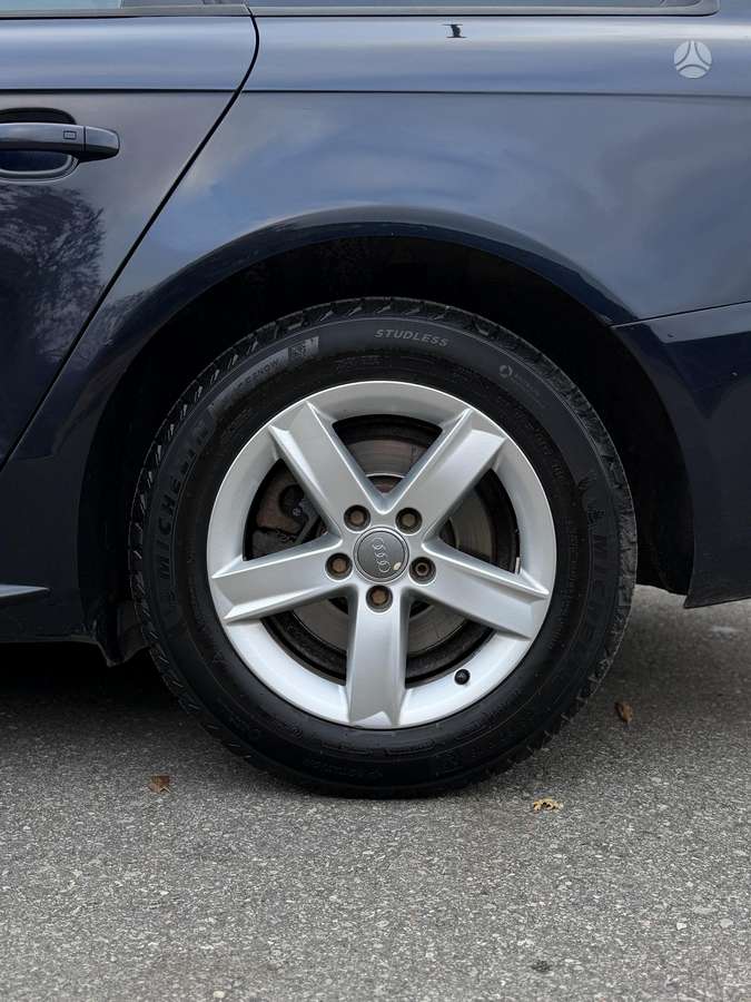 Audi A4 2009 — photo 31