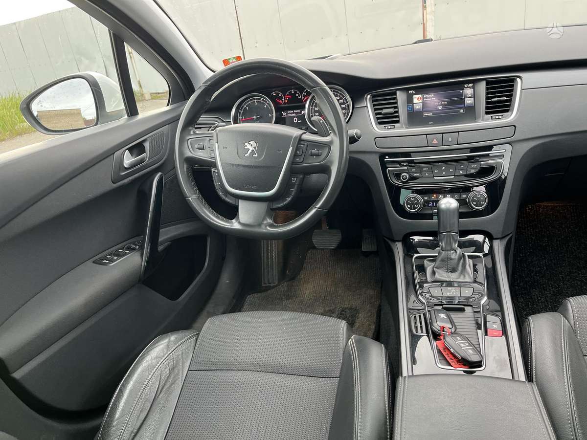Peugeot 508 2015 — photo 10