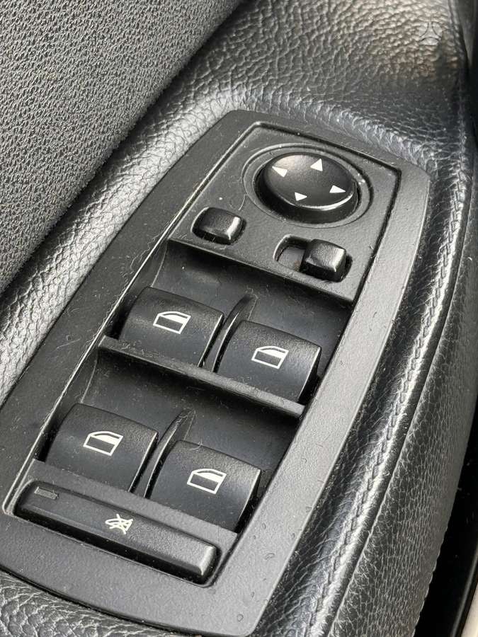 BMW X3 2005 — photo 17