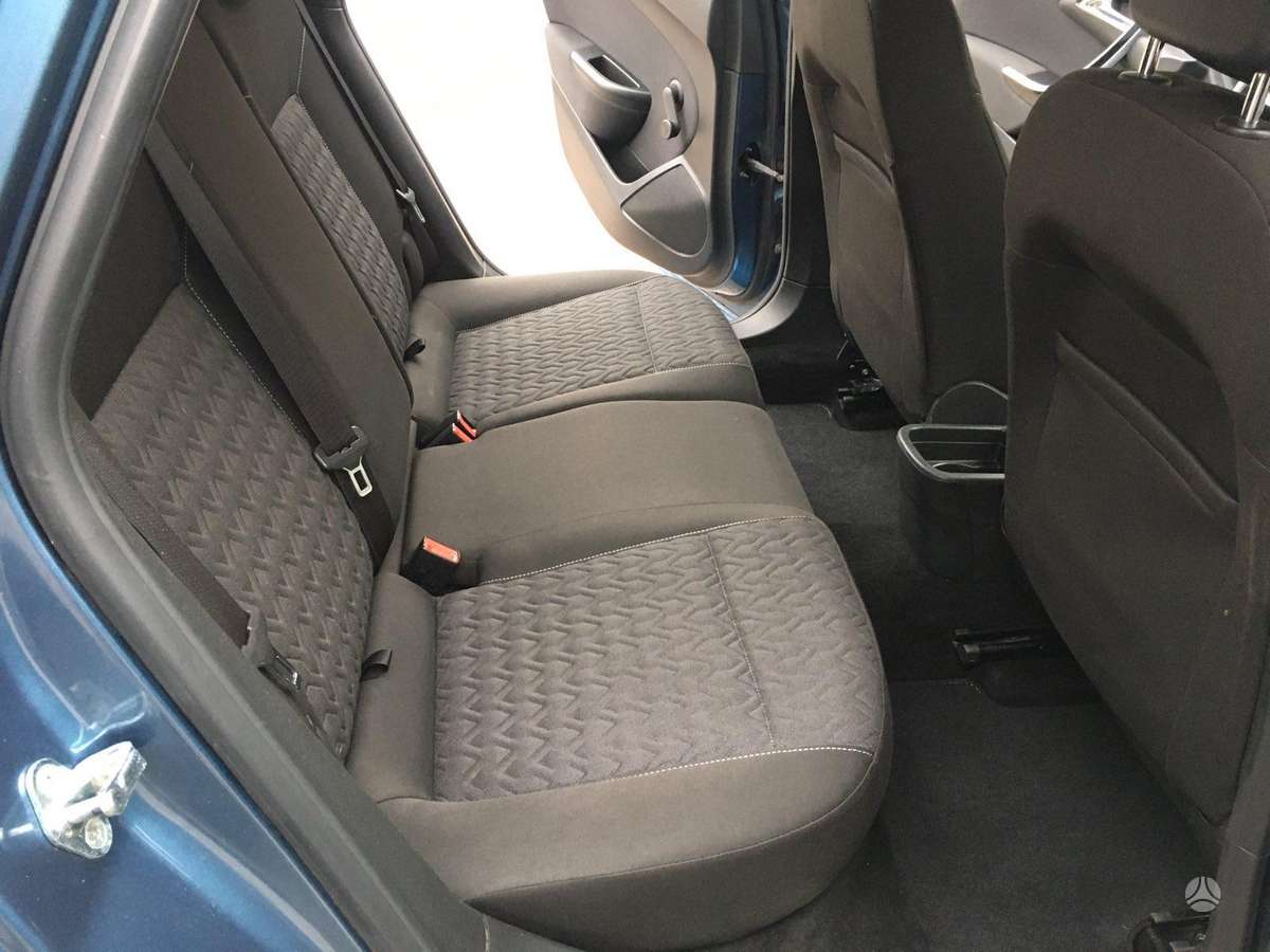 Opel Astra 2014 — photo 12