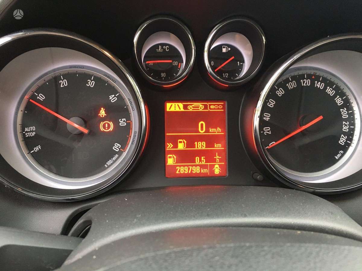 Opel Astra 2014 — photo 16