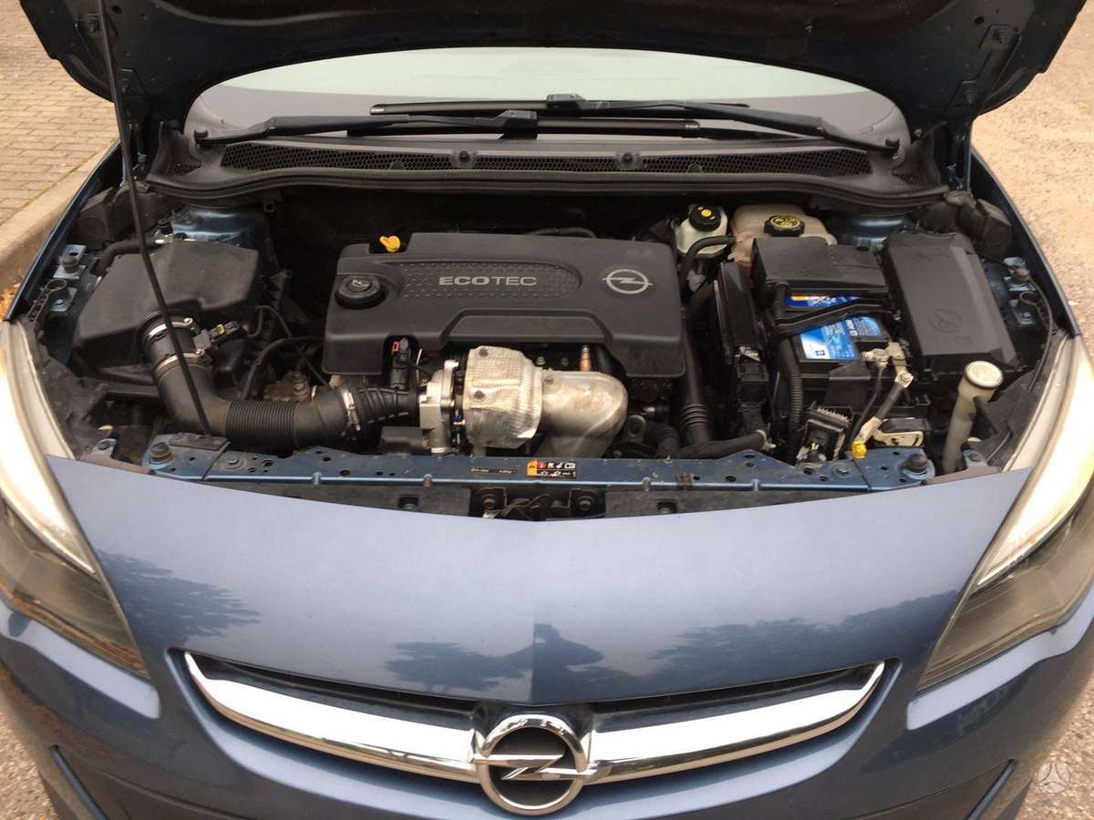 Opel Astra 2014 — photo 20