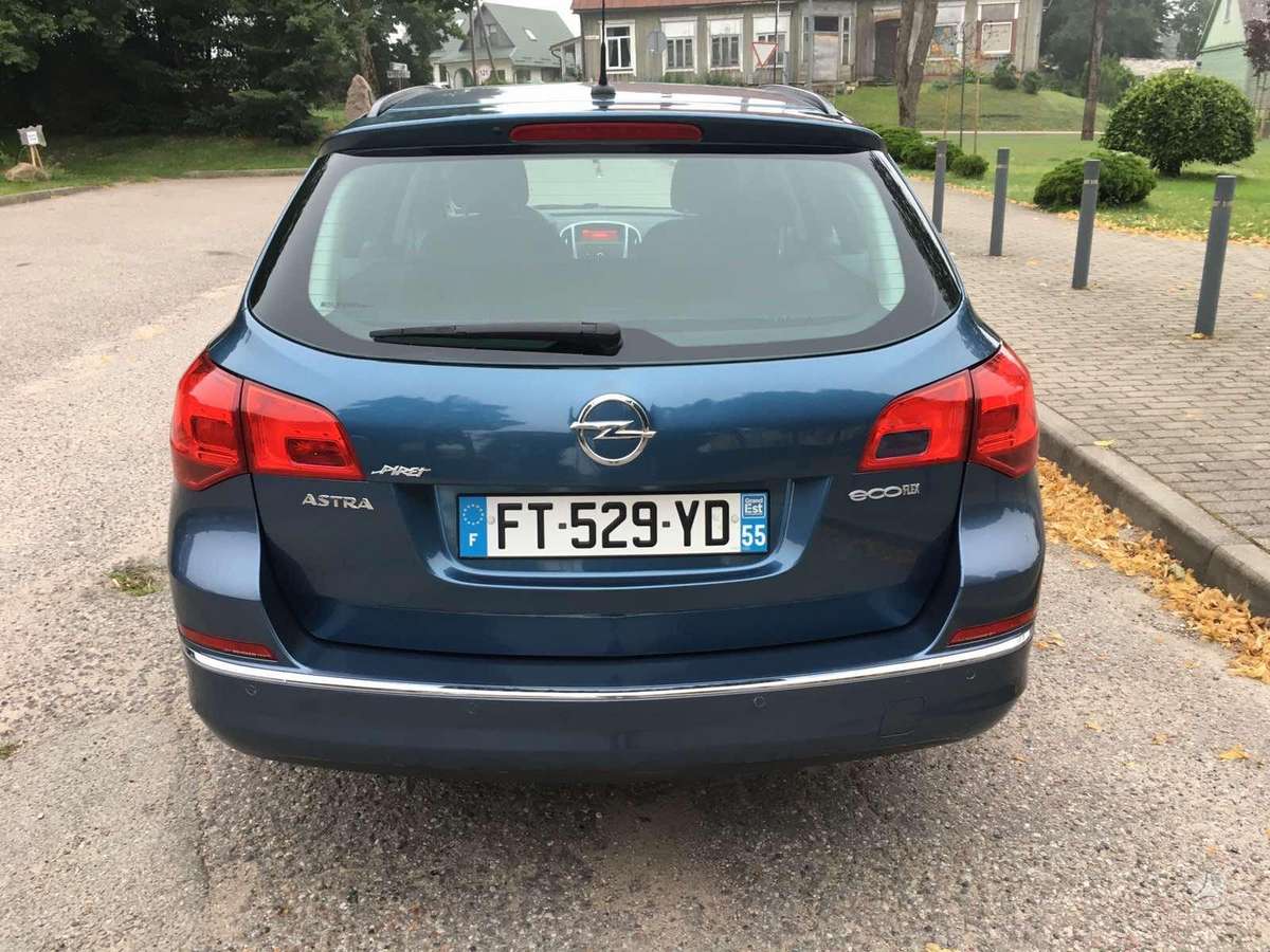 Opel Astra 2014 — photo 5